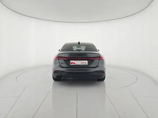 Audi A5 view 4