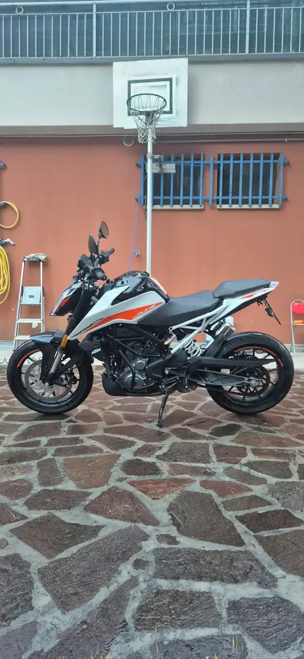 KTM 390 Duke