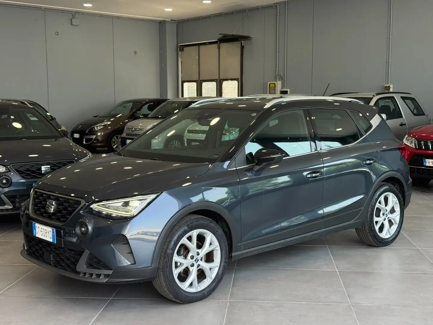 SEAT Arona 1.0 EcoTSI FR Grigio - 1