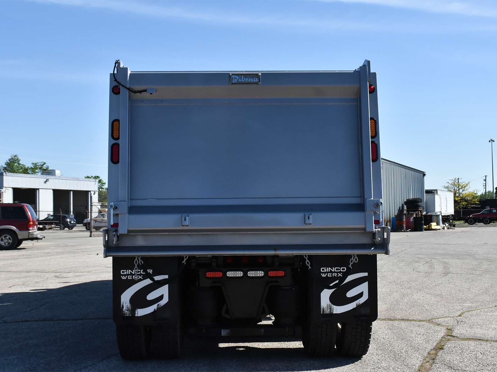 2027 International HX620