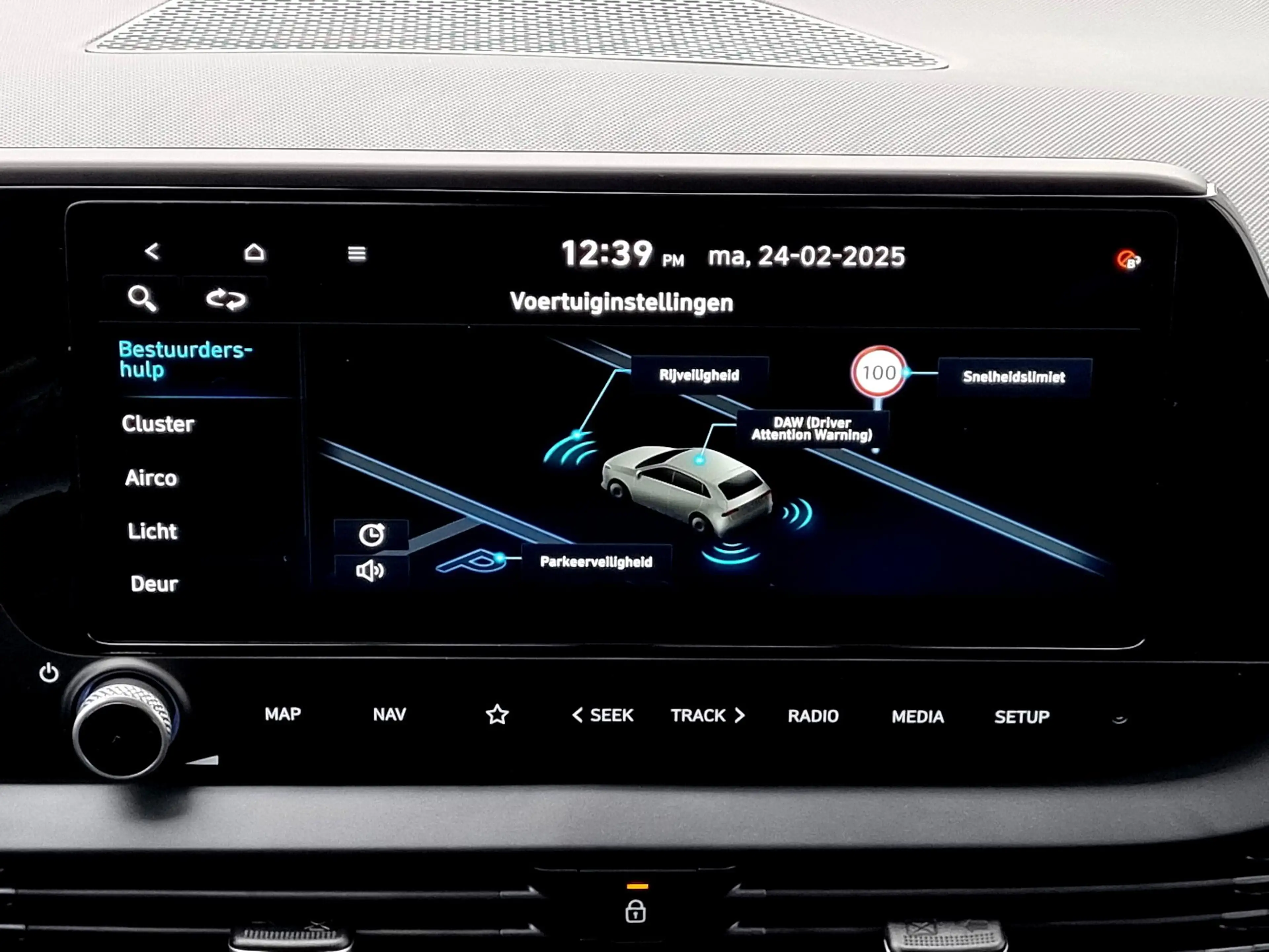 Hyundai BAYON 1.0 T-GDI Comfort / Navigatie / Achteruitrijcamera — photo 23