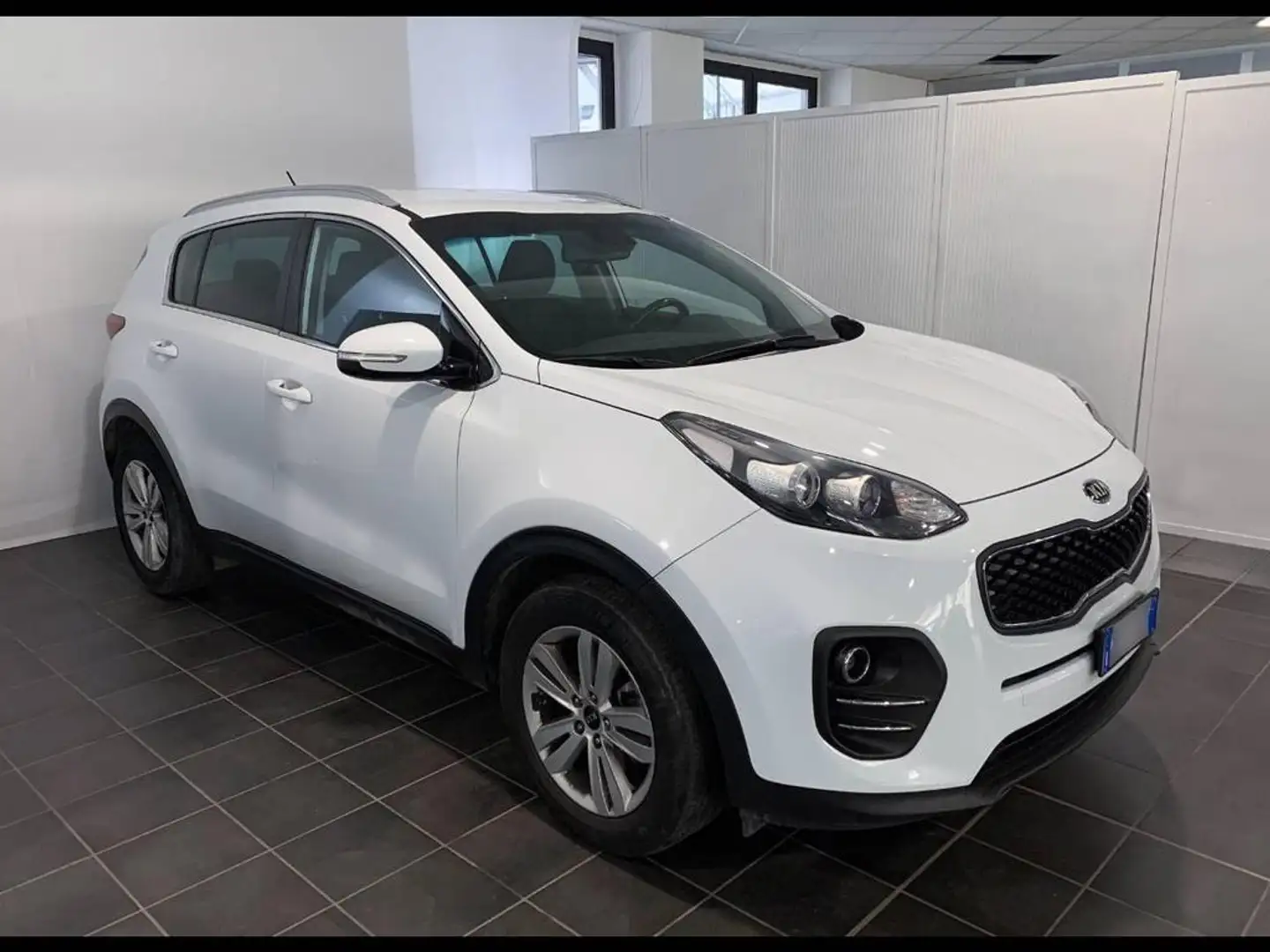 Kia Sportage 1.7 crdi Cool 2wd 115cv Bianco - 2