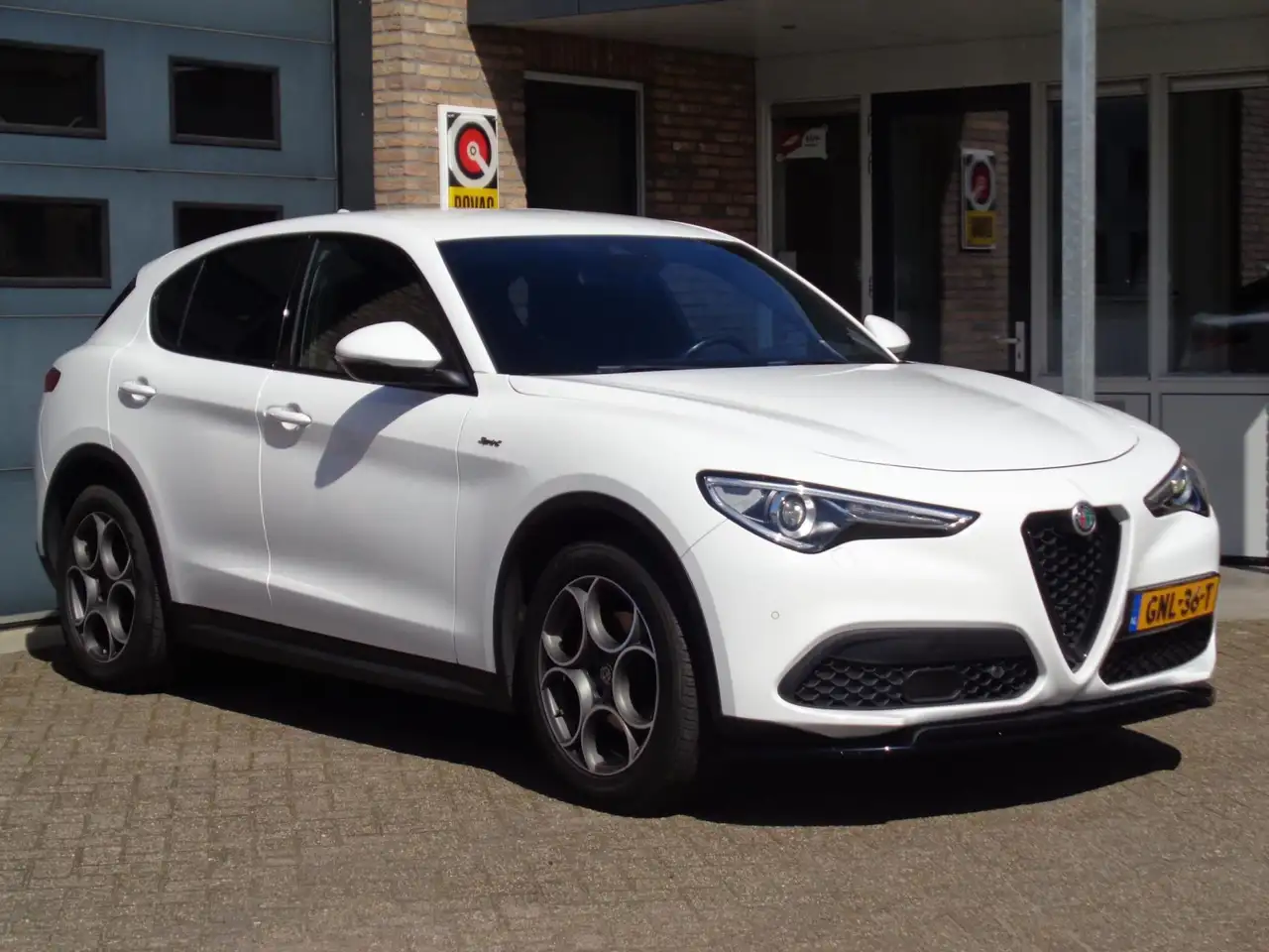 Alfa Romeo Stelvio 2021