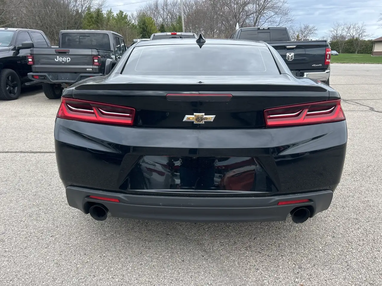 Chevrolet Camaro снимка Chevrolet Camaro