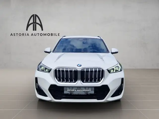 BMW X1 view 2