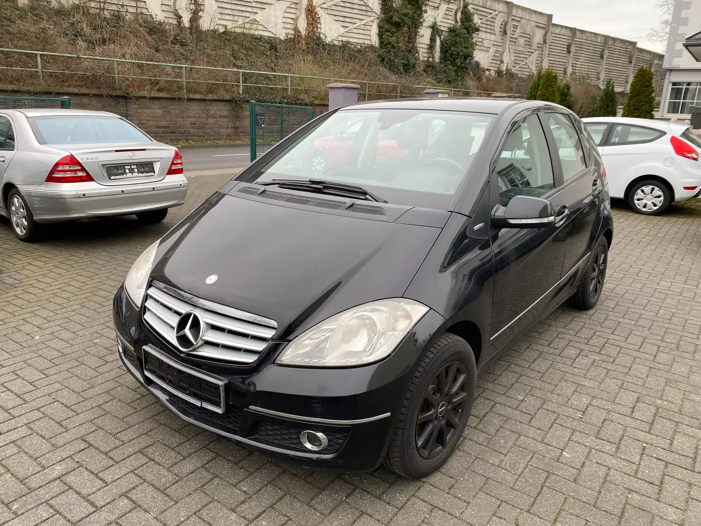 Mercedes-Benz A 180 BlueEFFICIENCY Avantgarde Klima, Sitzheizung, Alu Negru - 1