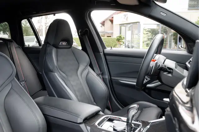 BMW M3 view 5