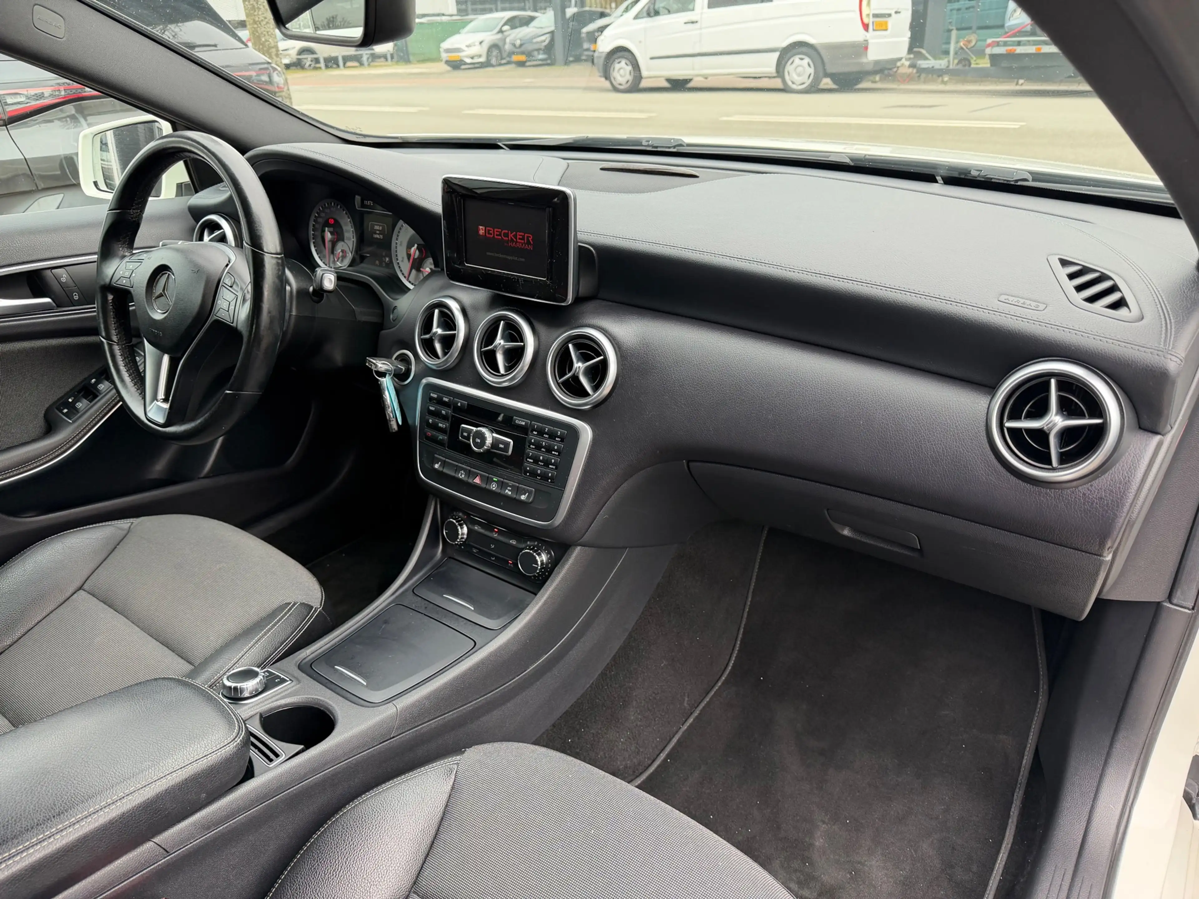 Mercedes-Benz A 180 Prestige Aut/Navi/Cruise/Xzenon/Leer/lichtmetalen — photo 12