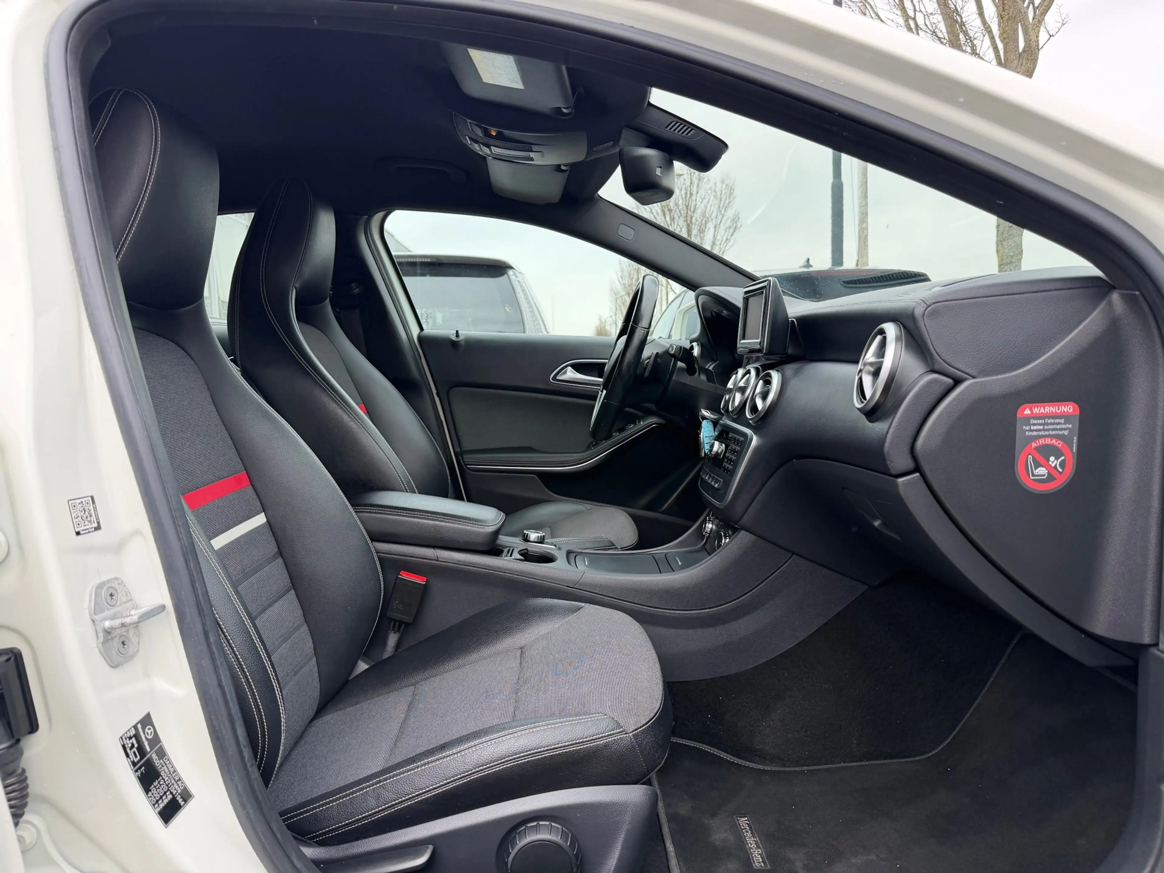Mercedes-Benz A 180 Prestige Aut/Navi/Cruise/Xzenon/Leer/lichtmetalen — photo 13