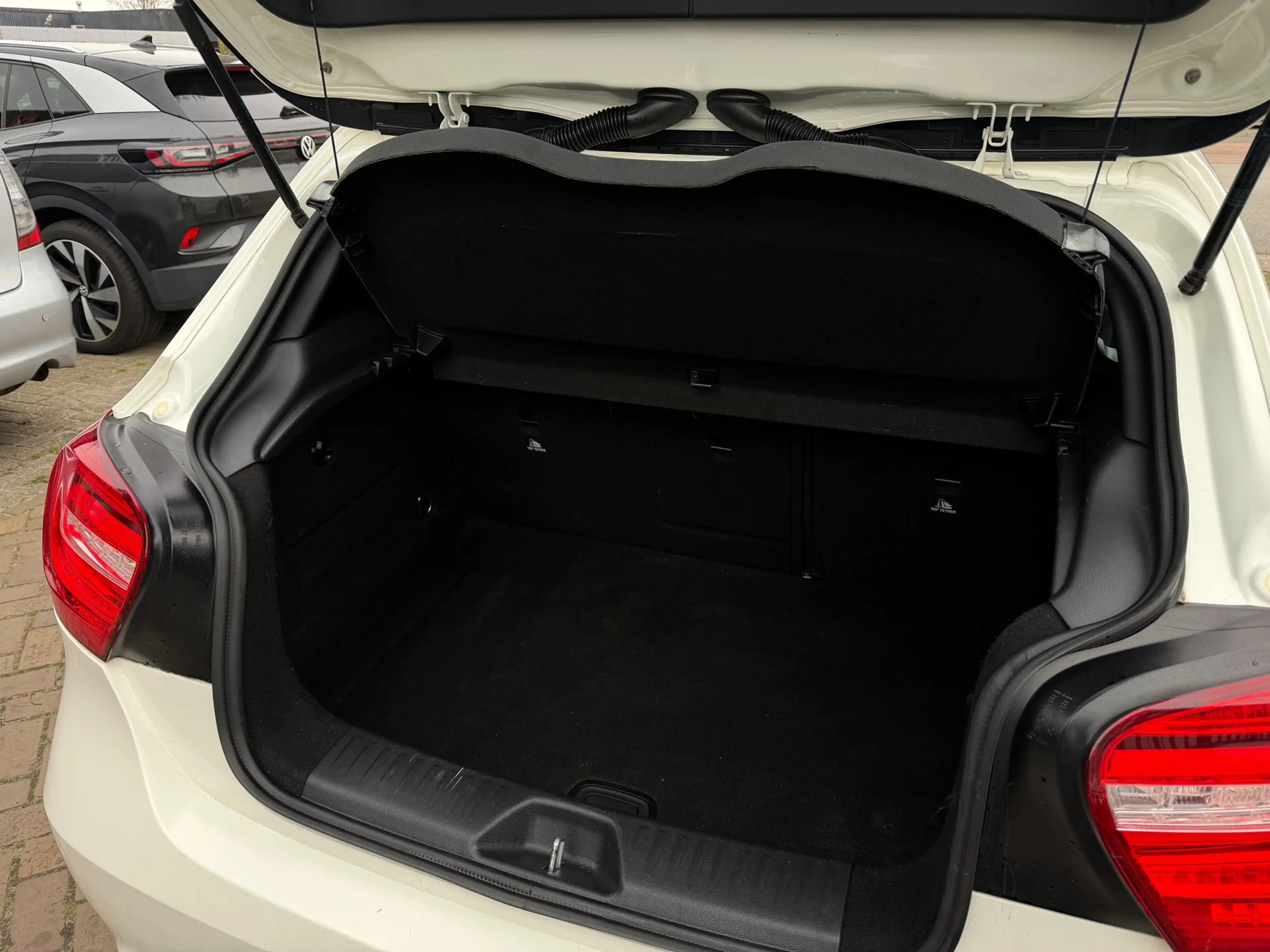 Mercedes-Benz A 180 Prestige Aut/Navi/Cruise/Xzenon/Leer/lichtmetalen — photo 9