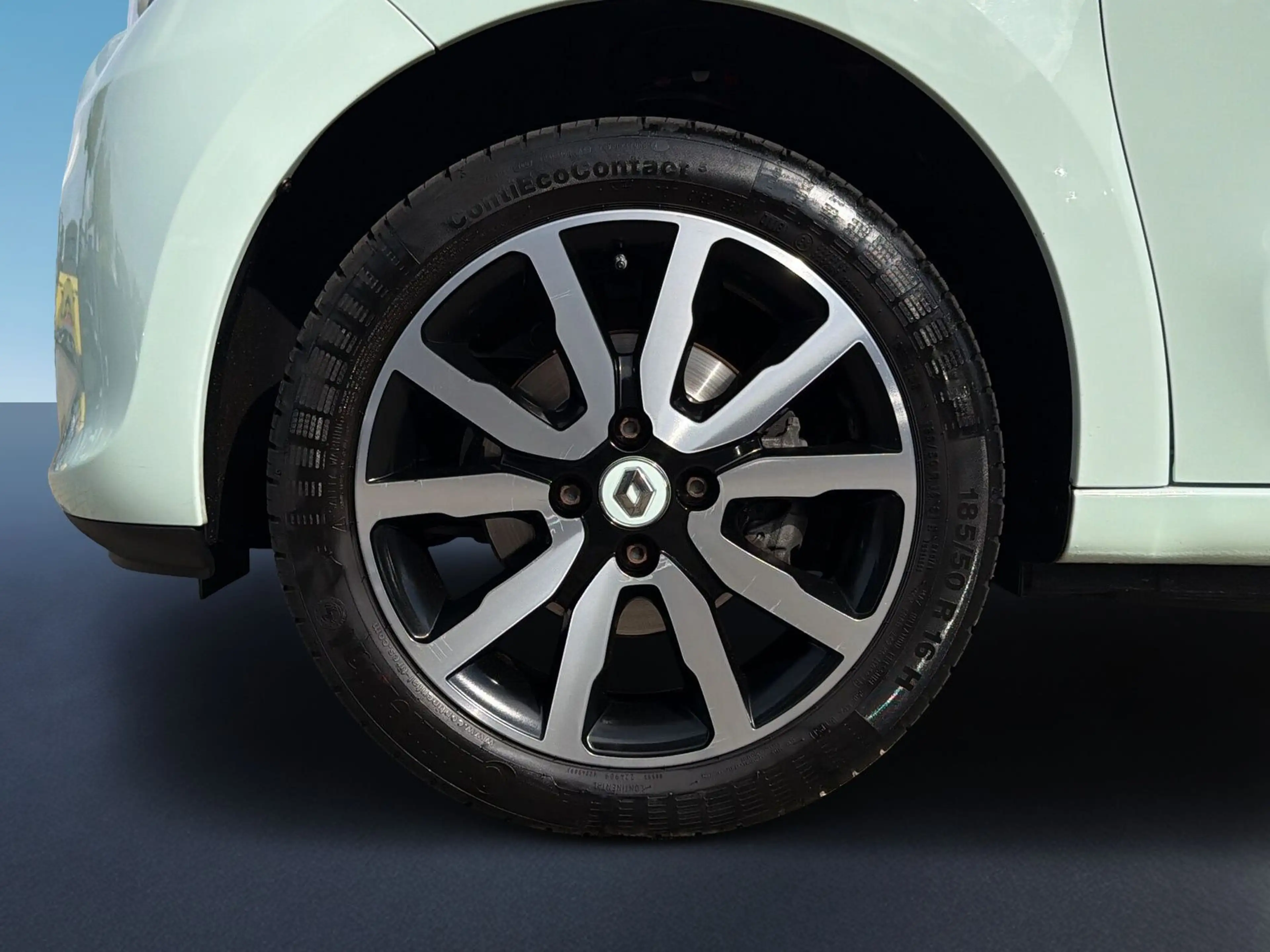 Renault Twingo 1.0 SCe 70 La Parisienne FALTDACH/TEMPOMA — photo 9