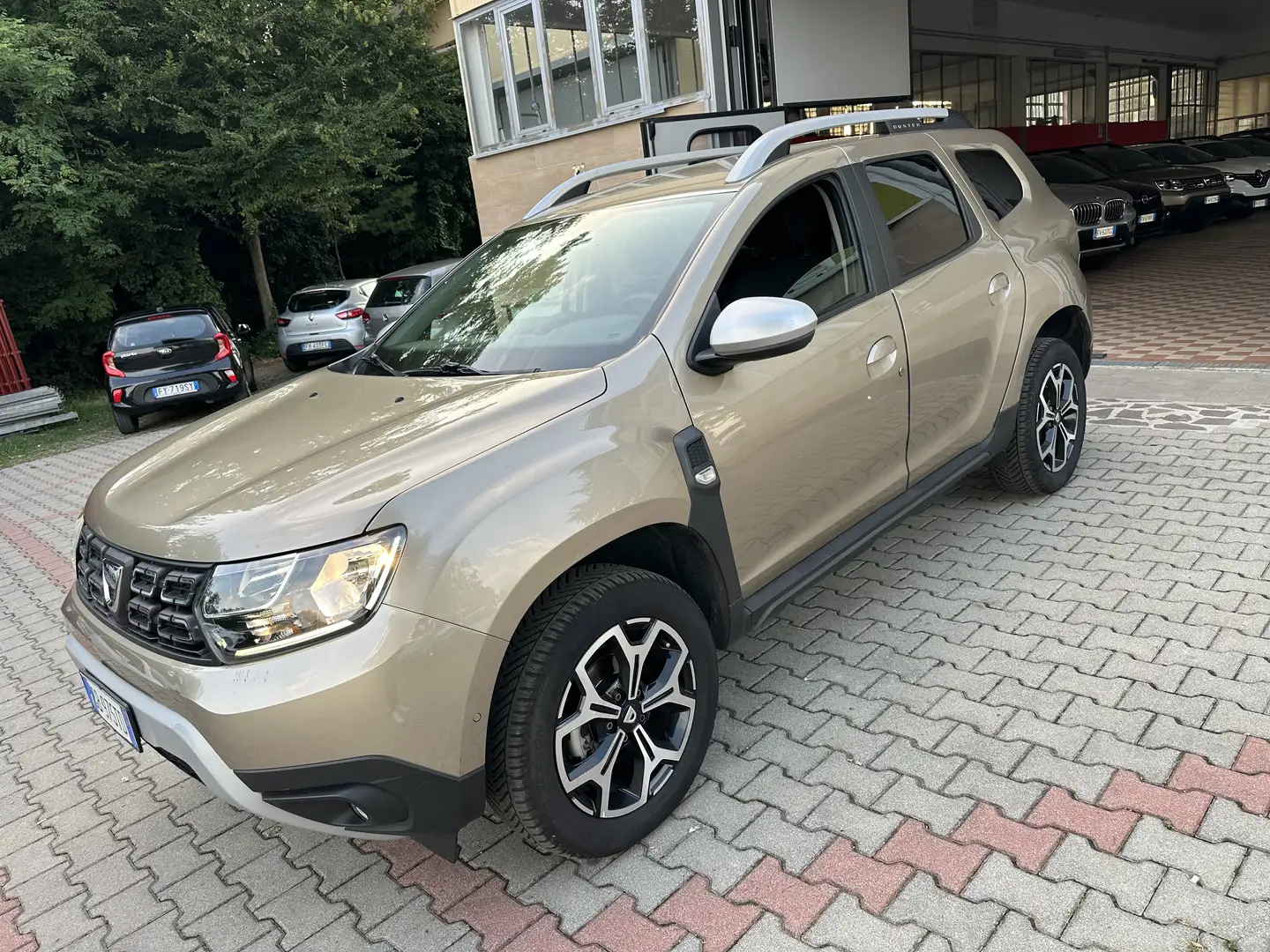 Dacia Duster 1.0 tce 15th Anniversary Eco-g 4x2 100cv - 1