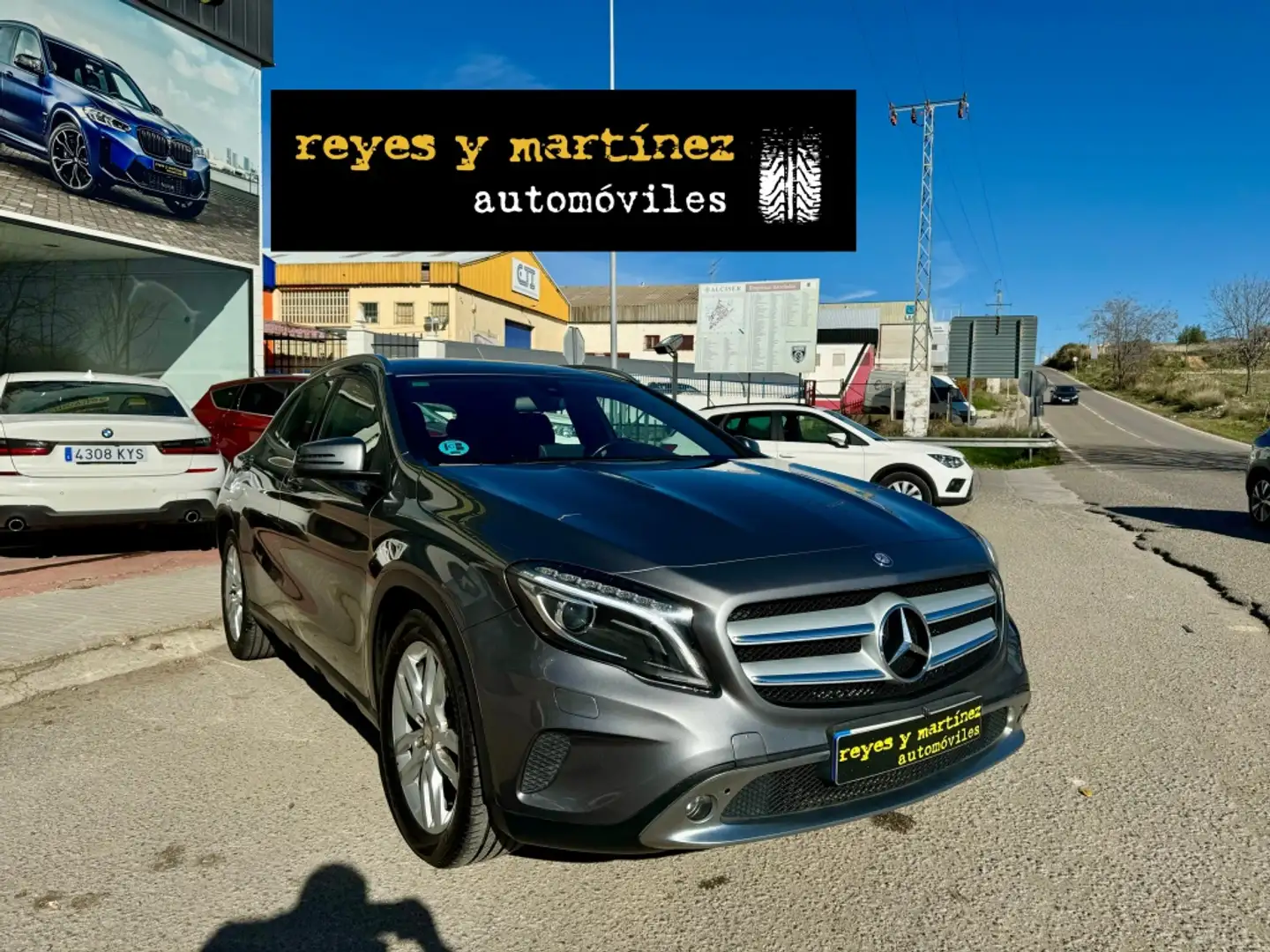 Mercedes-Benz GLA 200 200d Urban Grey - 2