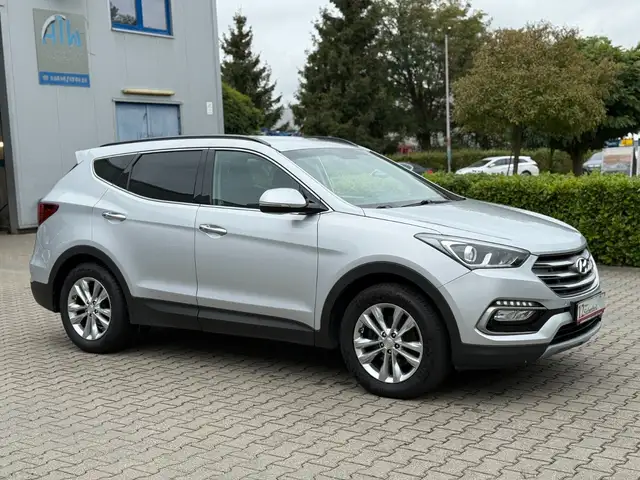Hyundai SANTA FE Family + 2WD Garantie* 7-Sitzer*
