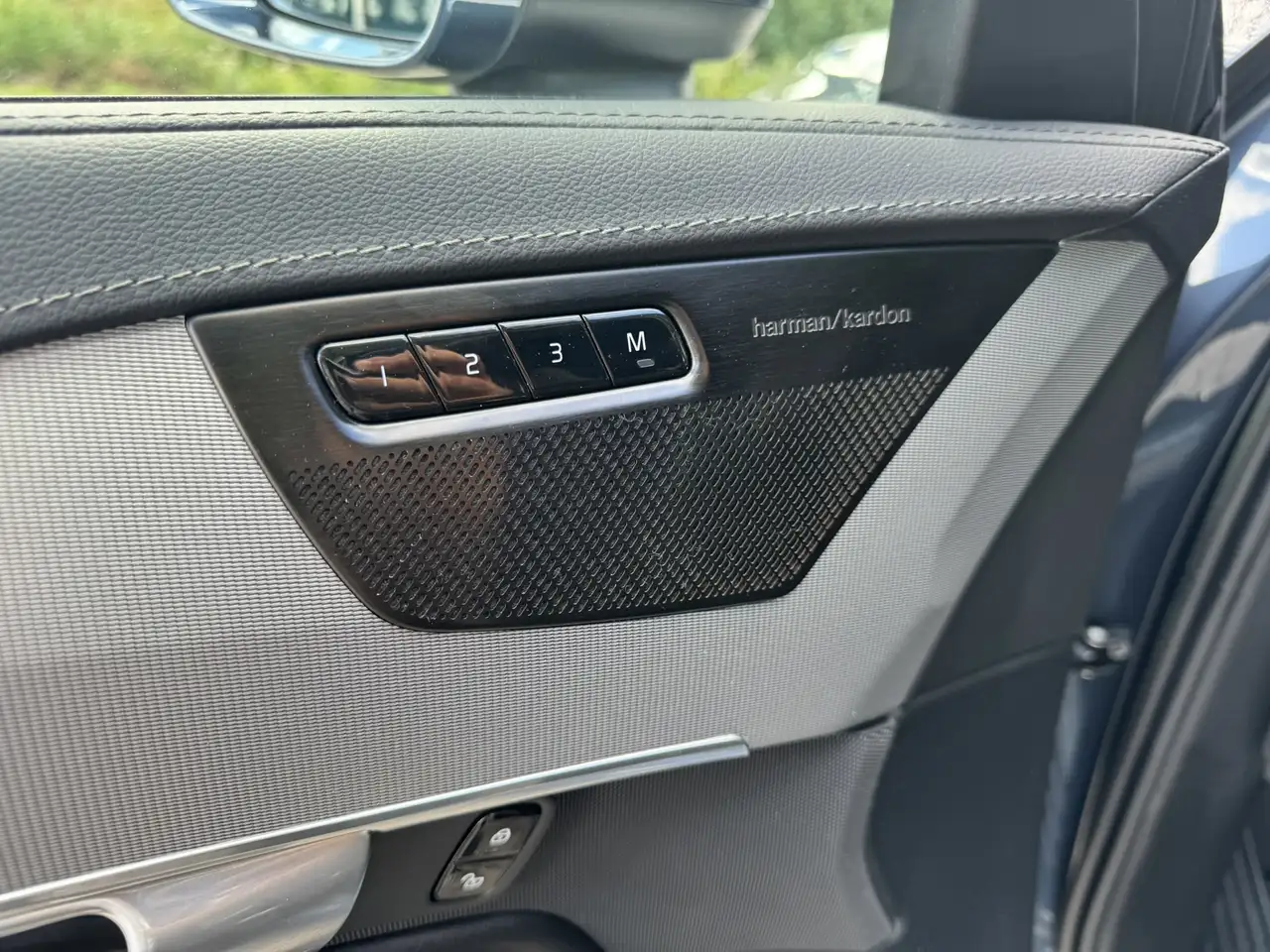 Volvo XC90 2.0 T8 Recharge AWD Ultimate Bright 455pk Luchtver, миниатюра 10