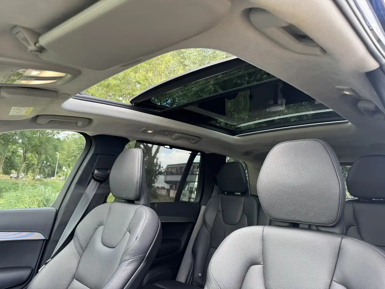 Volvo XC90 2.0 T8 Recharge AWD Ultimate Bright 455pk Luchtver, миниатюра 15