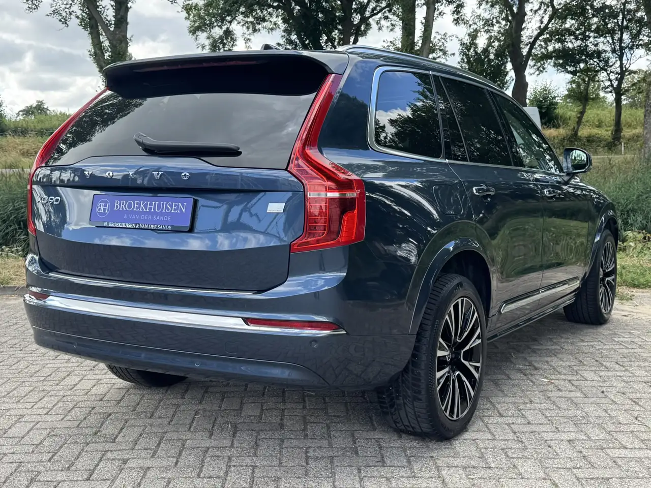 Volvo XC90 2.0 T8 Recharge AWD Ultimate Bright 455pk Luchtver, миниатюра 2