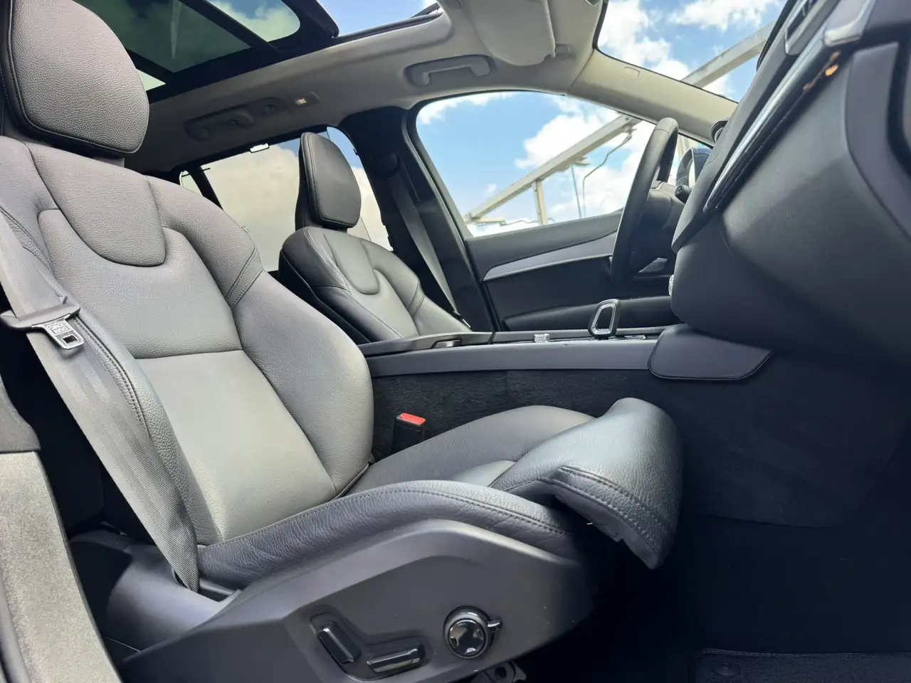Volvo XC90 2.0 T8 Recharge AWD Ultimate Bright 455pk Luchtver, миниатюра 27