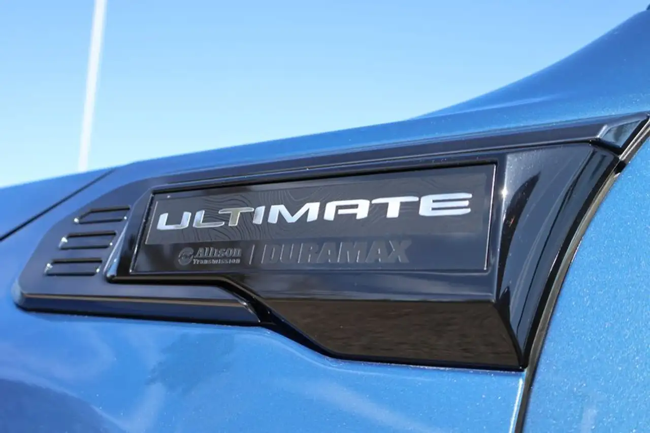 GMC Sierra 3500HD снимка GMC Sierra 3500HD