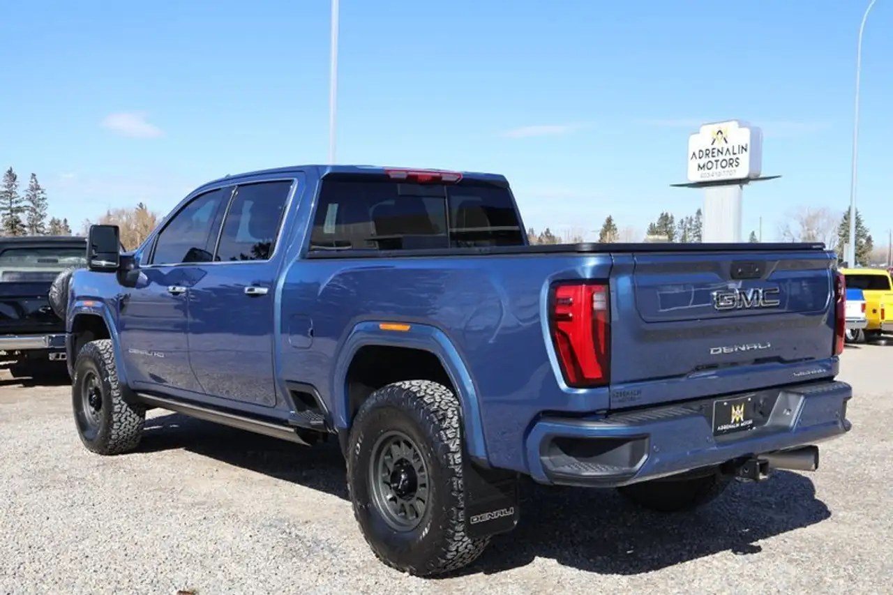 GMC Sierra 3500HD снимка GMC Sierra 3500HD