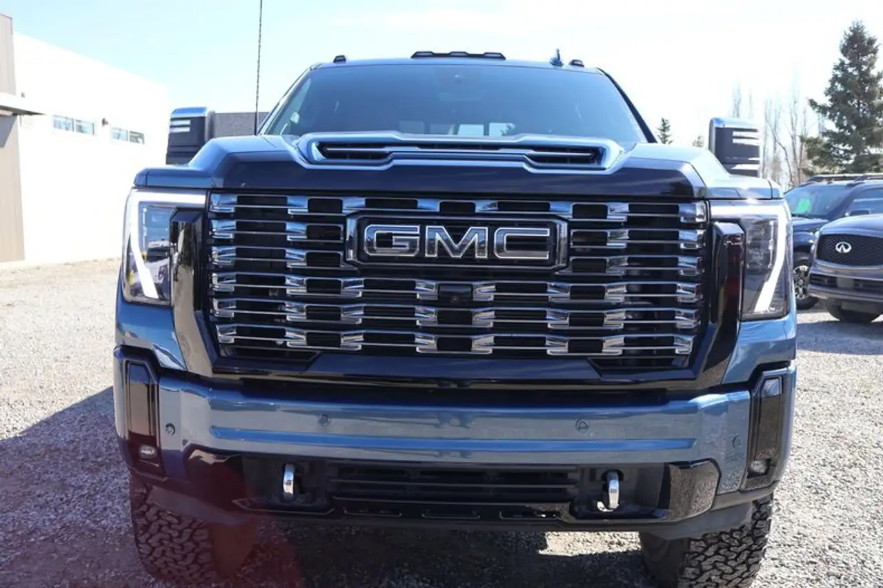 GMC Sierra 3500HD снимка GMC Sierra 3500HD