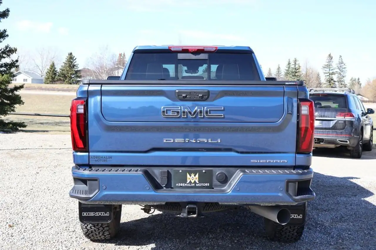 GMC Sierra 3500HD снимка GMC Sierra 3500HD