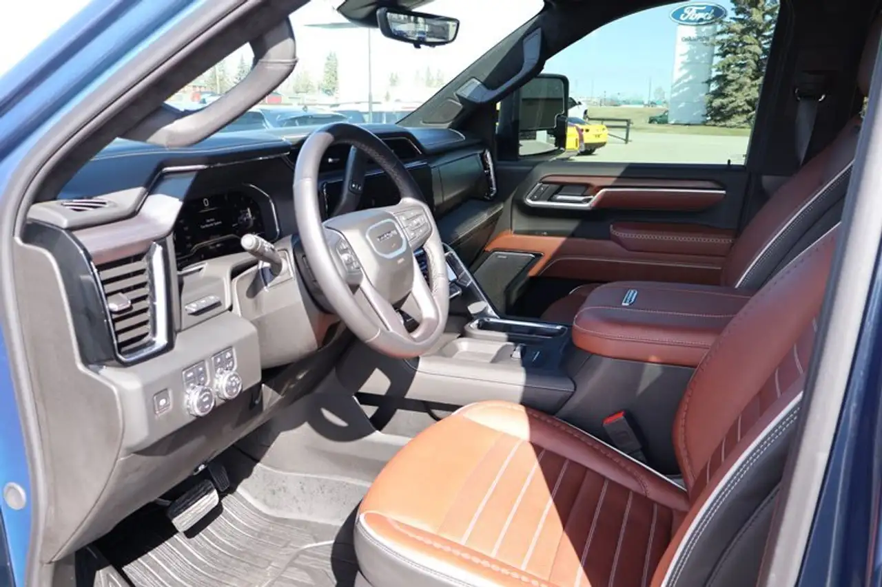 GMC Sierra 3500HD снимка GMC Sierra 3500HD