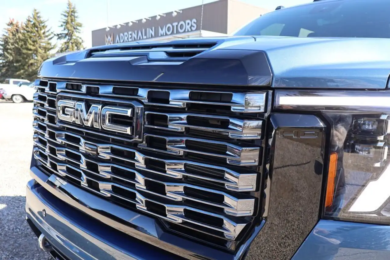 GMC Sierra 3500HD снимка GMC Sierra 3500HD
