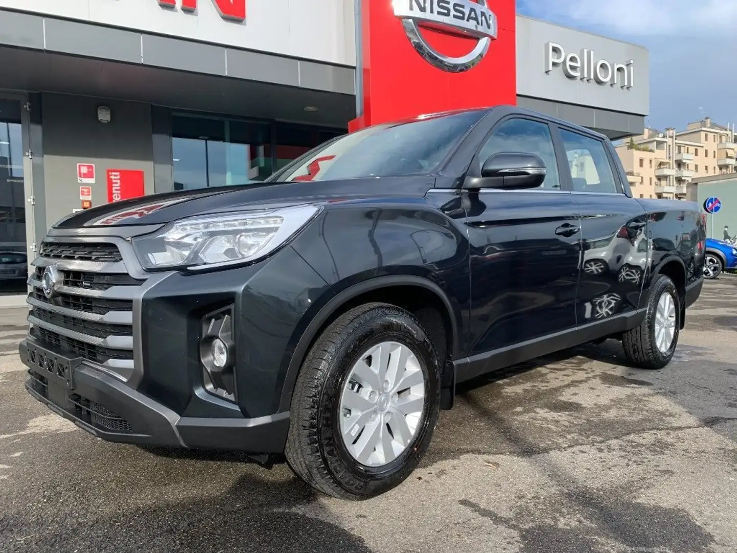 SsangYong Rexton XL ROAD Grau - 1