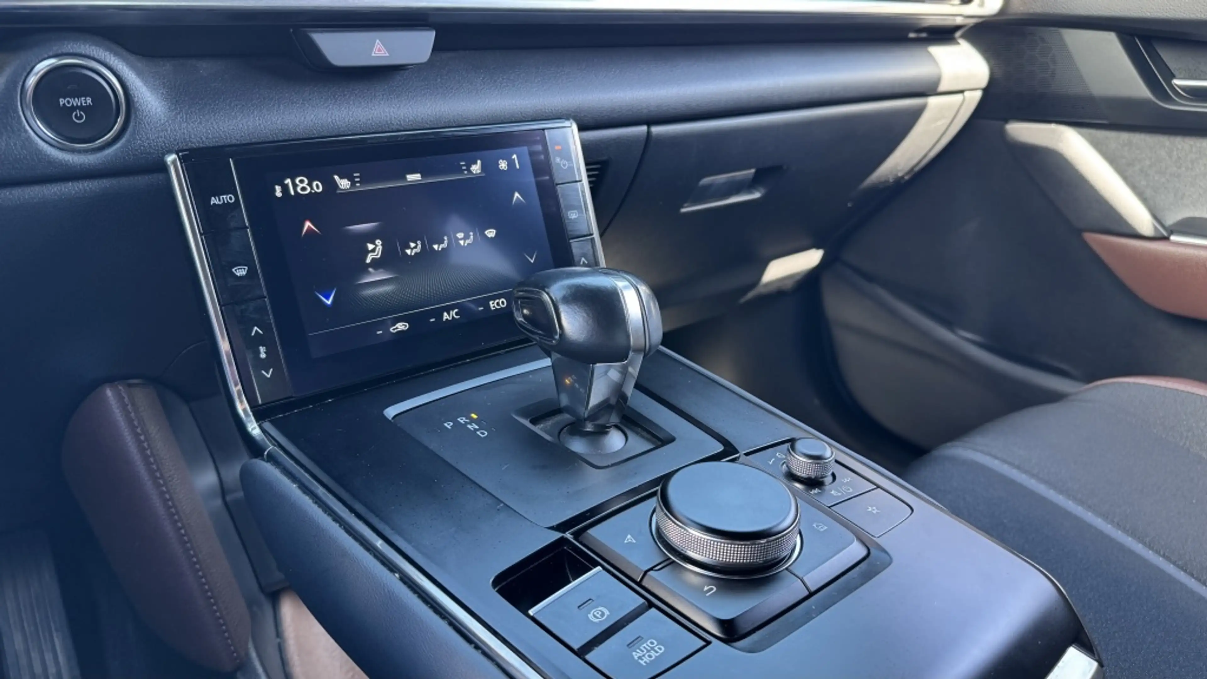 Mazda MX-30 e-SkyActiv 145 Comf. | HUD | Camera | Navi — photo 11