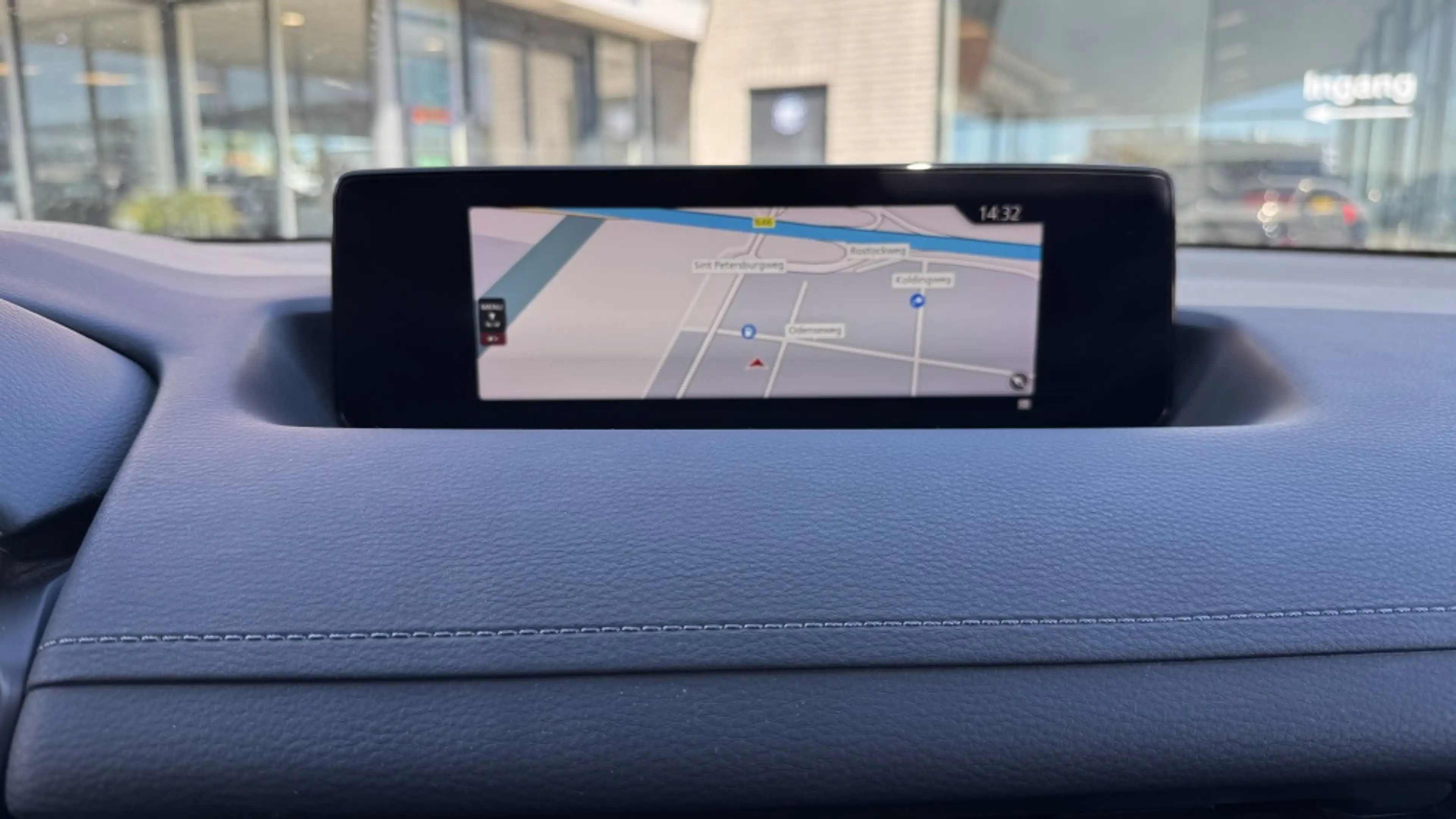 Mazda MX-30 e-SkyActiv 145 Comf. | HUD | Camera | Navi — photo 14