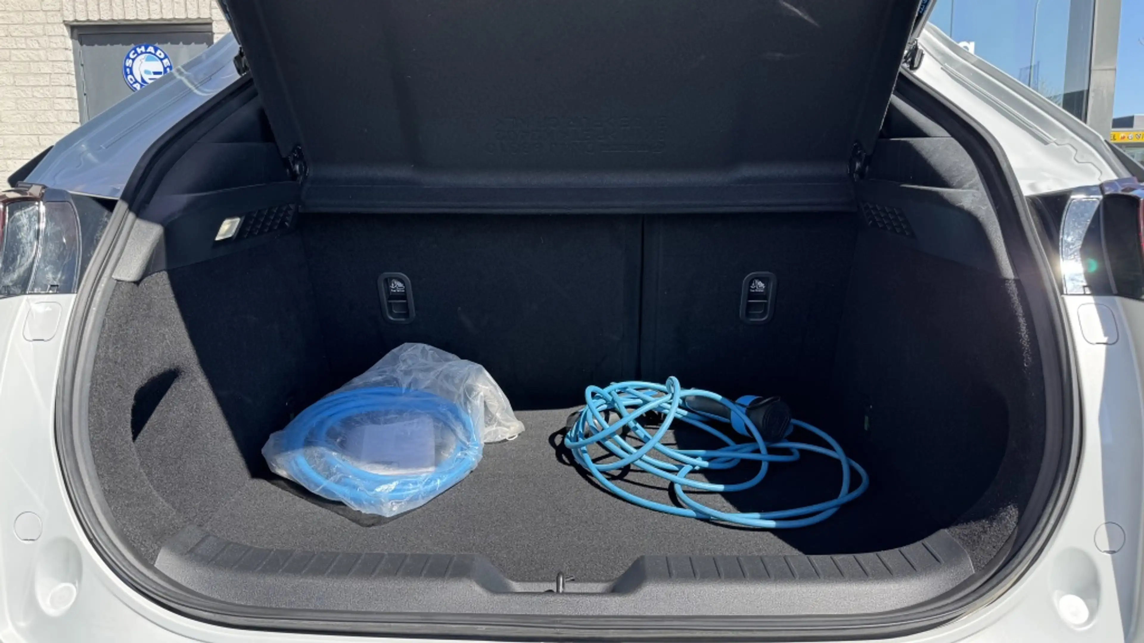 Mazda MX-30 e-SkyActiv 145 Comf. | HUD | Camera | Navi — photo 13