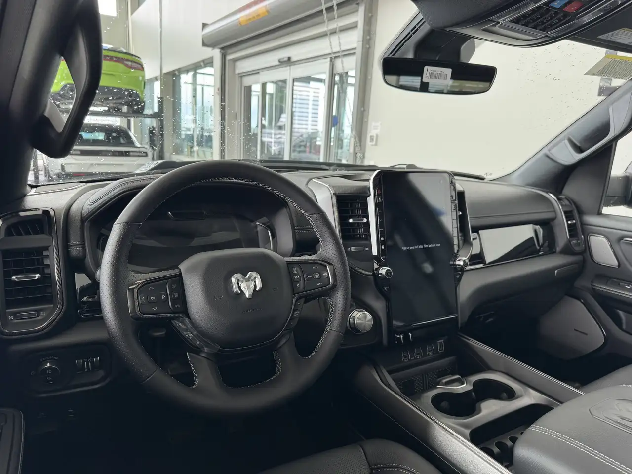RAM 1500 снимка RAM 1500