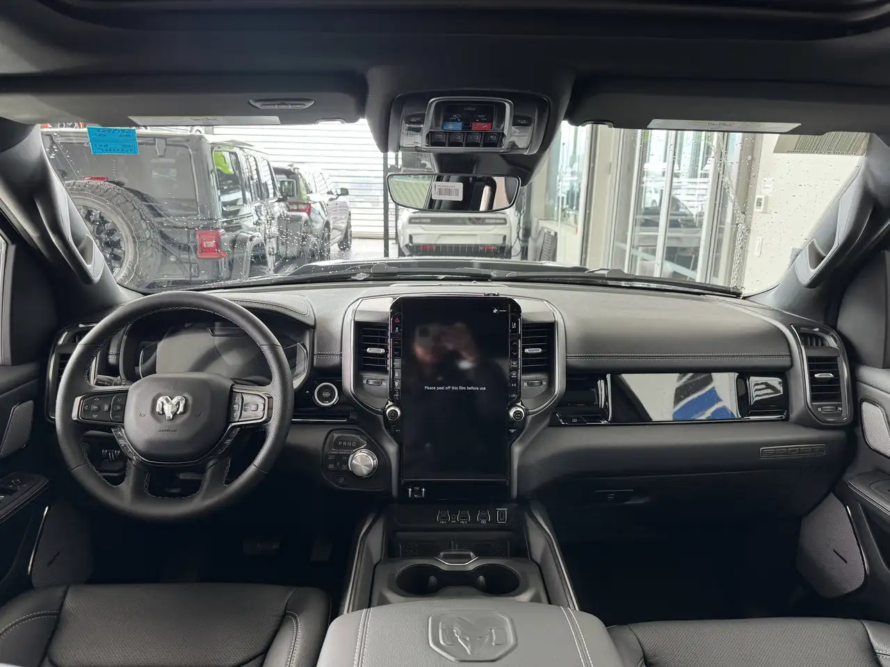 RAM 1500 снимка RAM 1500