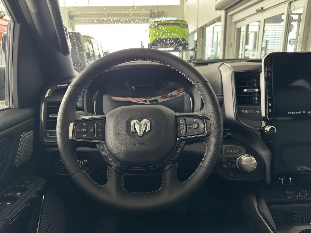 RAM 1500 снимка RAM 1500