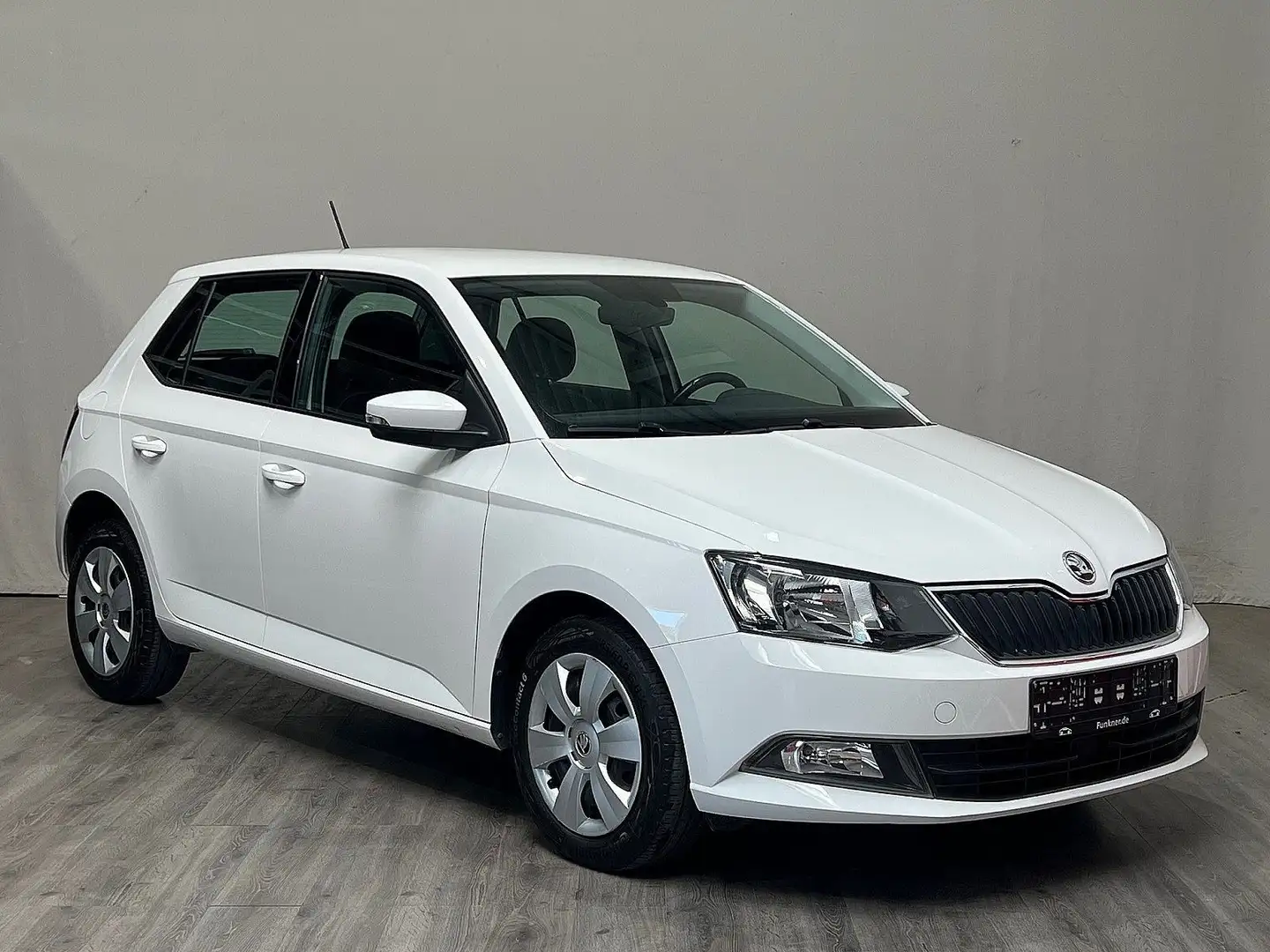 Skoda Fabia Ambition DSG TEMPOMAT PDC 1-HAND Weiß - 2
