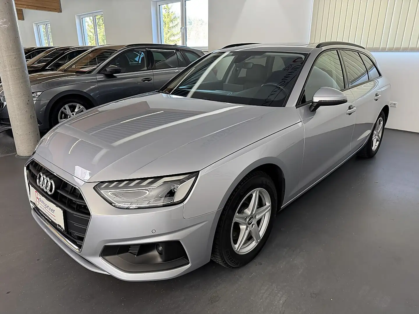 Audi A4 Avant 30TDI S-tronic *LED*NAVI*AHK*PANO*Sportsi... Silber - 2
