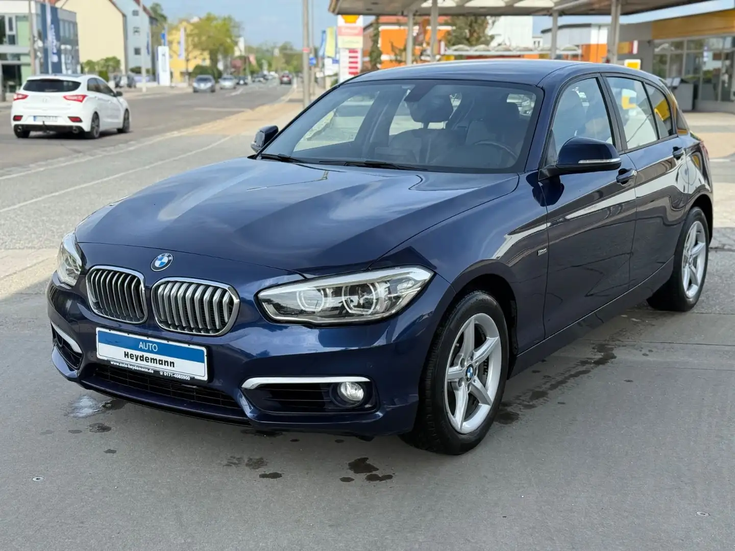 BMW 118 Baureihe 1 Lim. 5-trg. 118 d Urban Line Blauw - 1