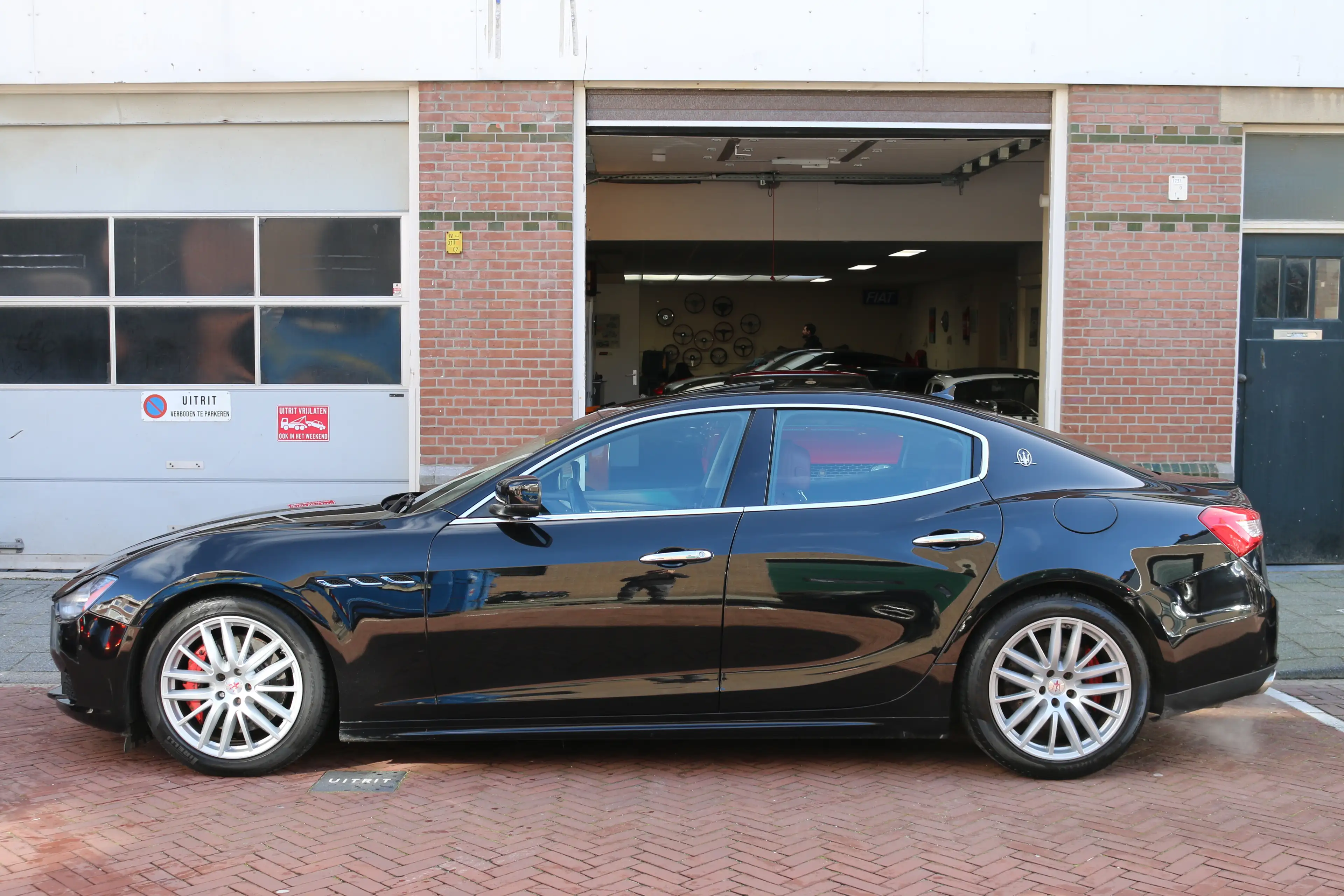 Maserati Ghibli 3.0 Biturbo S Q4 — photo 4