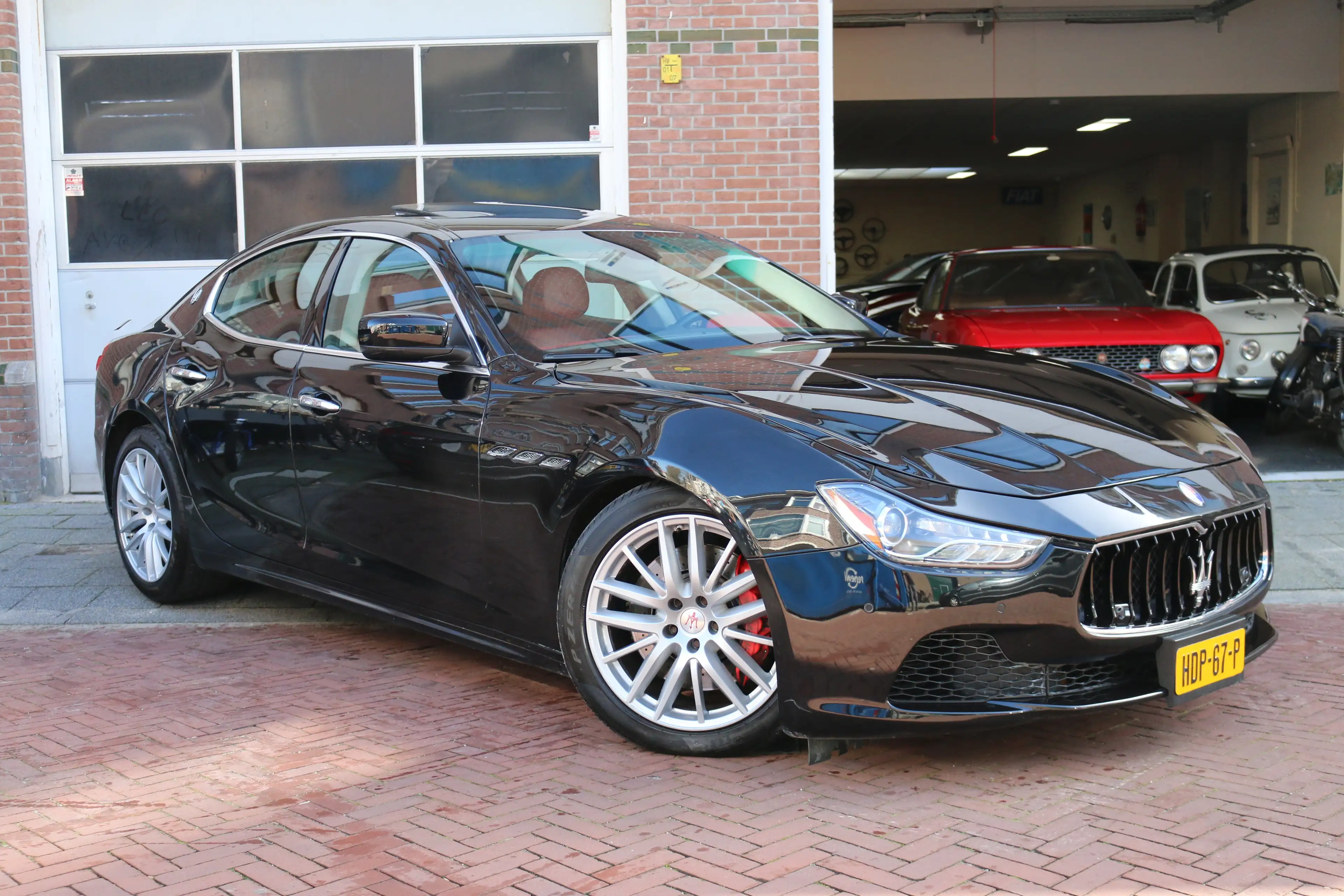 Maserati Ghibli 3.0 Biturbo S Q4 — photo 11