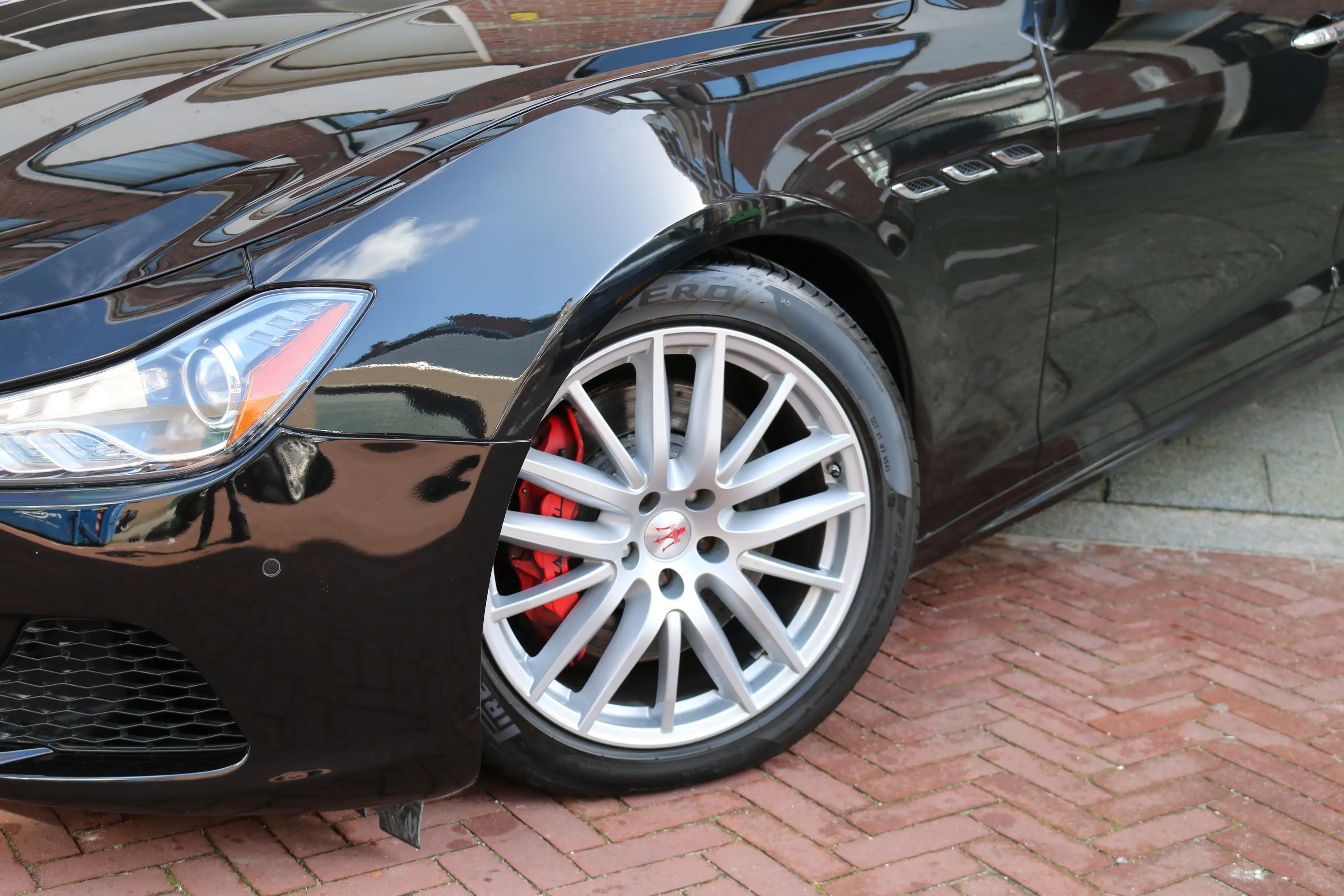 Maserati Ghibli 3.0 Biturbo S Q4 — photo 2