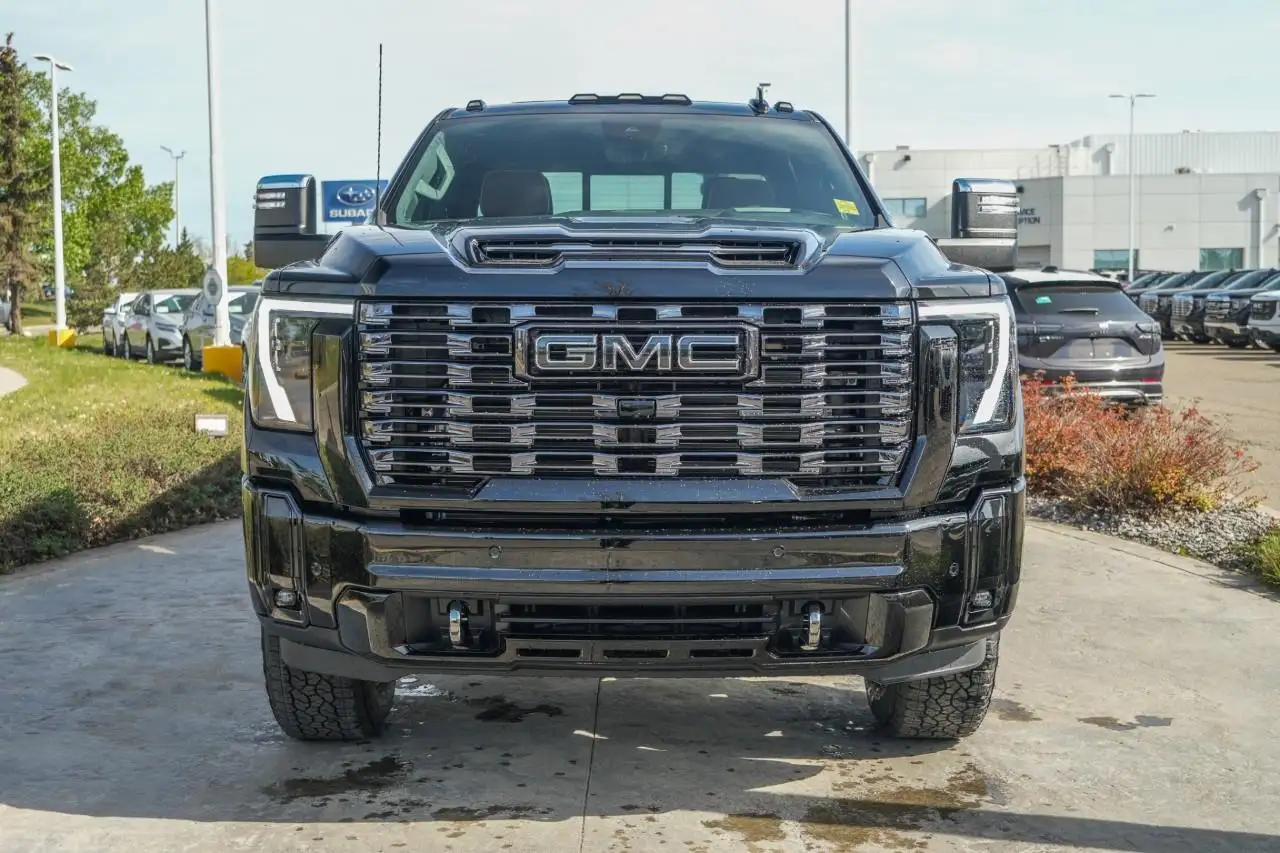 GMC Sierra 3500HD снимка GMC Sierra 3500HD