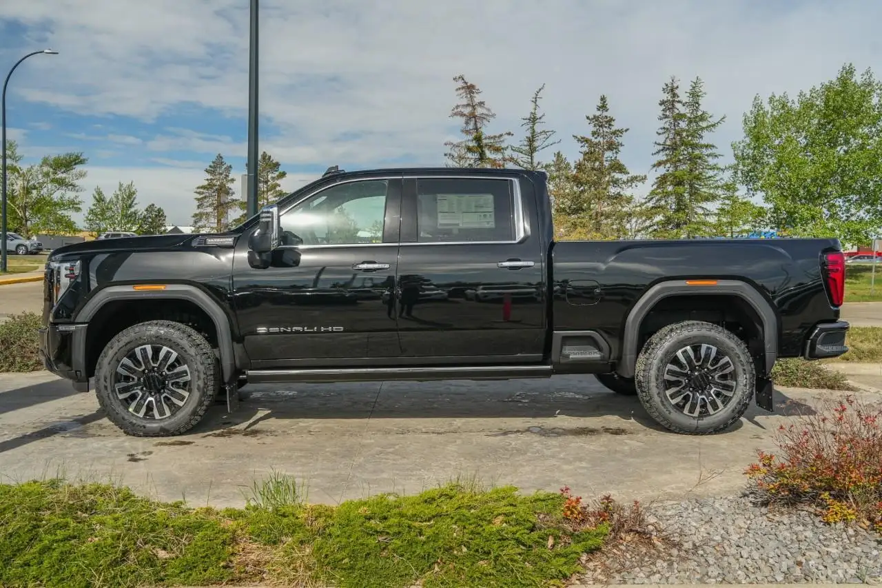 GMC Sierra 3500HD снимка GMC Sierra 3500HD