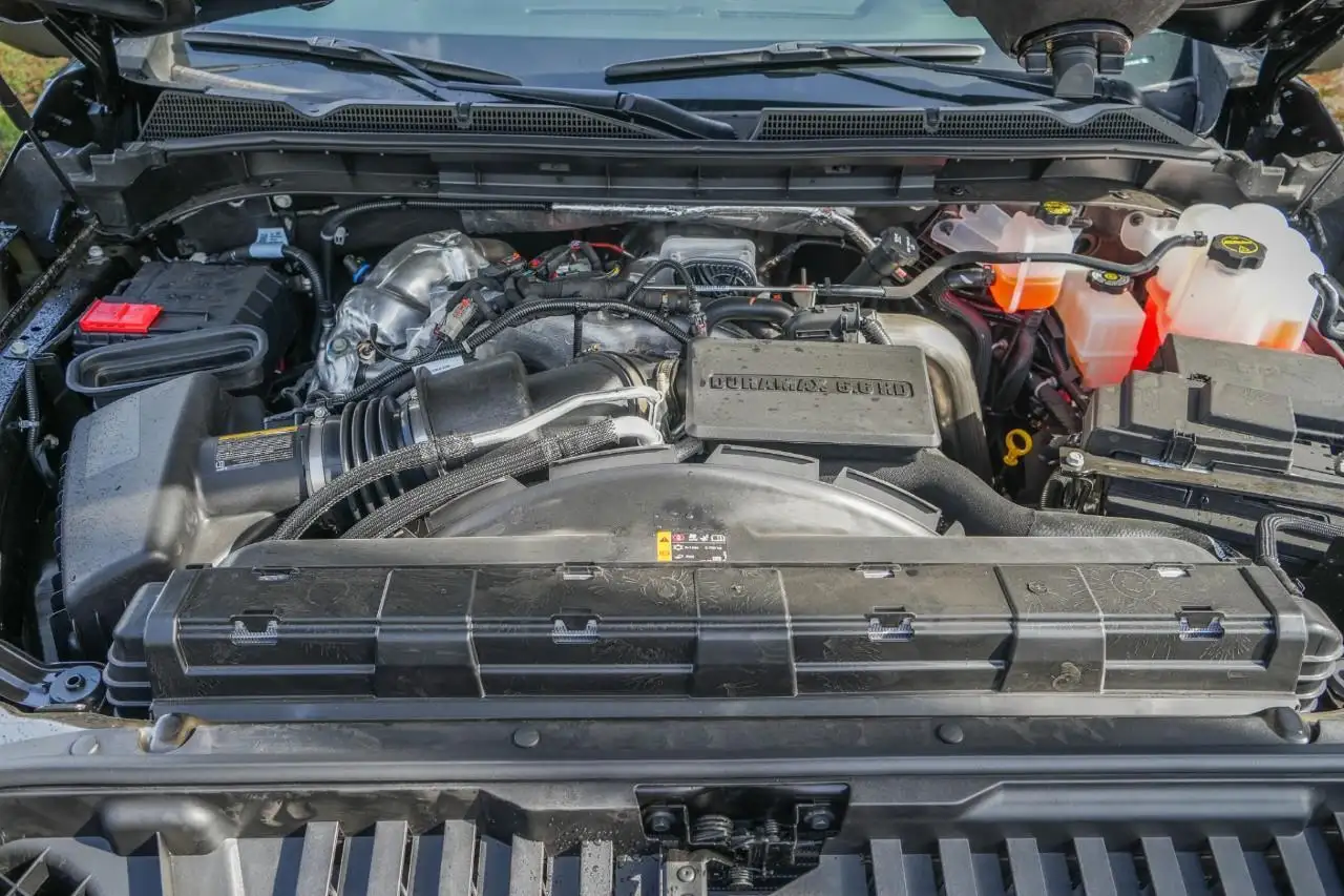 GMC Sierra 3500HD снимка GMC Sierra 3500HD