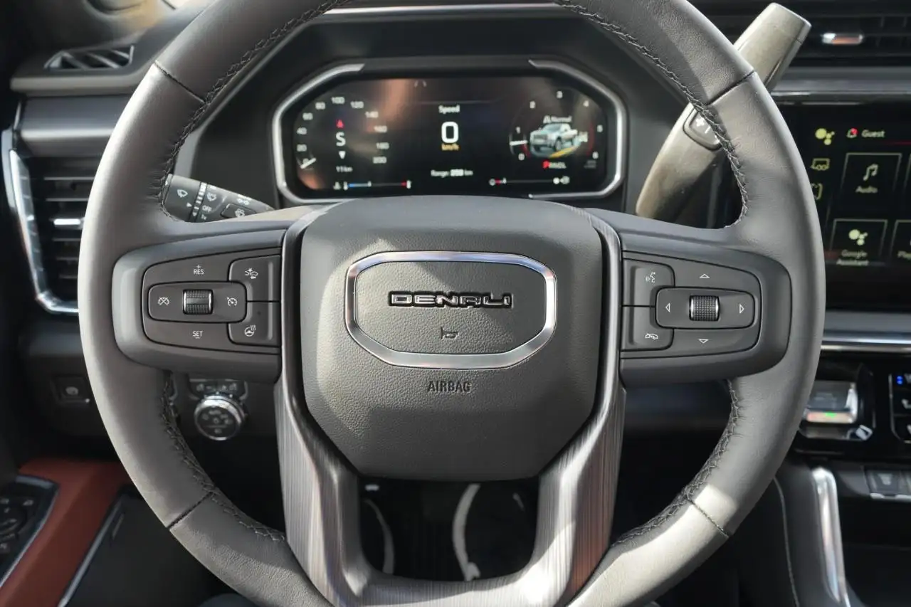 GMC Sierra 3500HD снимка GMC Sierra 3500HD