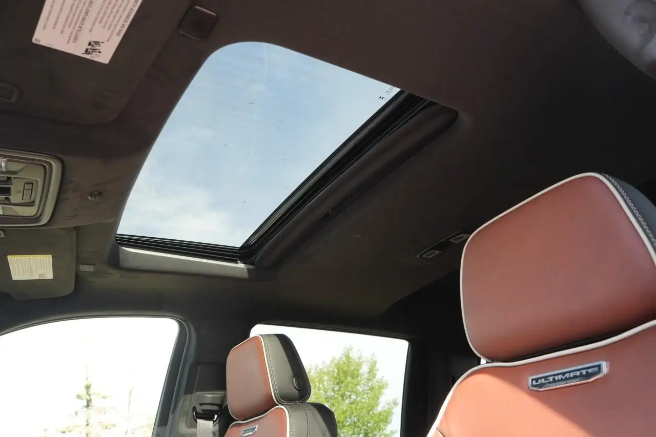GMC Sierra 3500HD снимка GMC Sierra 3500HD