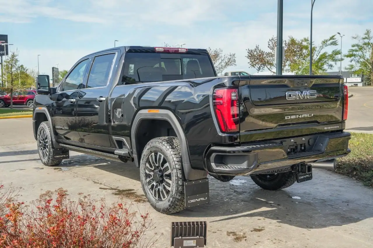 GMC Sierra 3500HD снимка GMC Sierra 3500HD