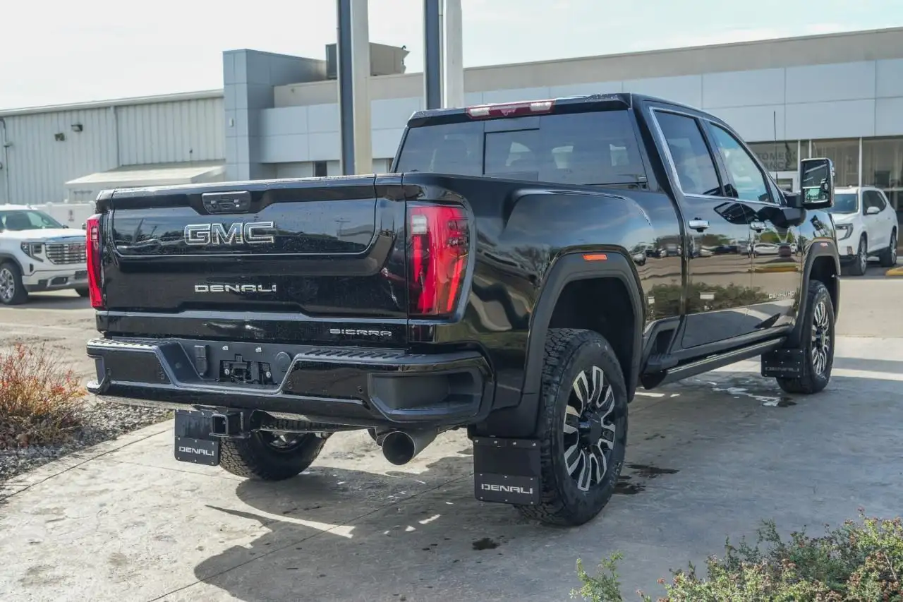 GMC Sierra 3500HD снимка GMC Sierra 3500HD