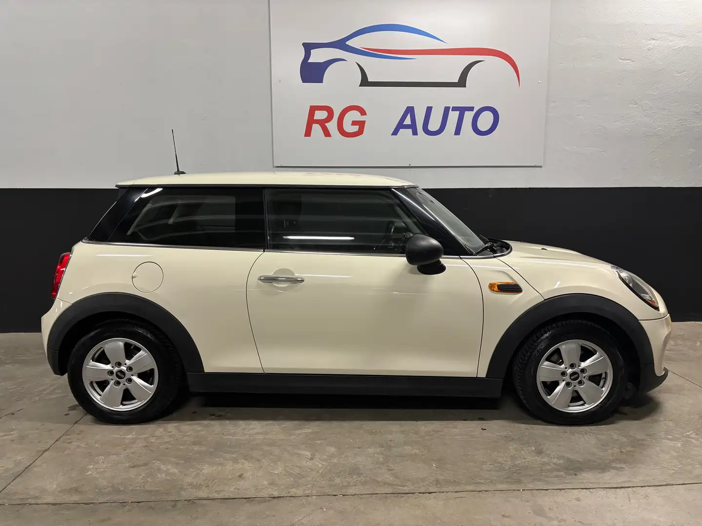 MINI One Mini IV F55-F56 2014 1.2 75cv 3p Beige - 2