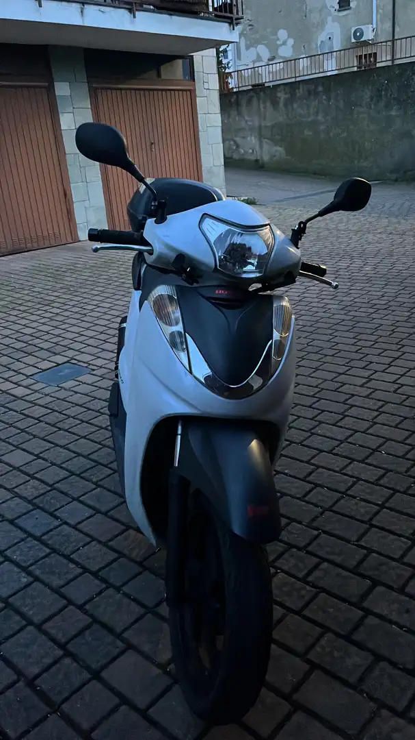 Honda SH 300 sport - 1